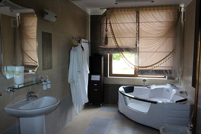 Bathroom 4, Hotel Aurora Plus, Ysyk-Köl