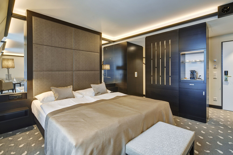 Bedroom 3, Hotel Monopol, Luzern