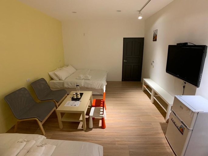 Others 5, Chill Place, Hsinchu City