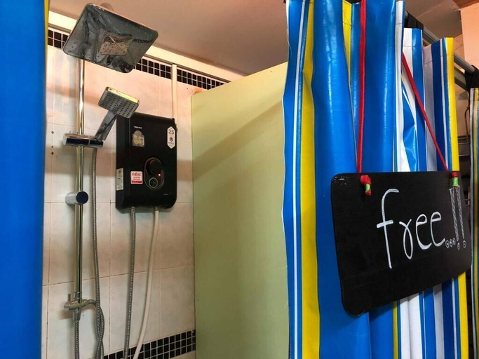 Bathroom, Thailand wow Guesthouse - Hostel - Adults Only, Muang Chiang Mai