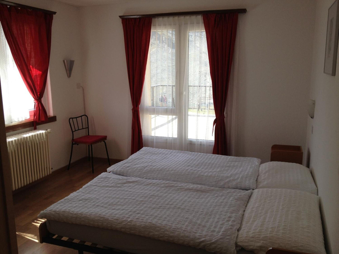Bedroom 4, Hotel Schwarzsee, Visp