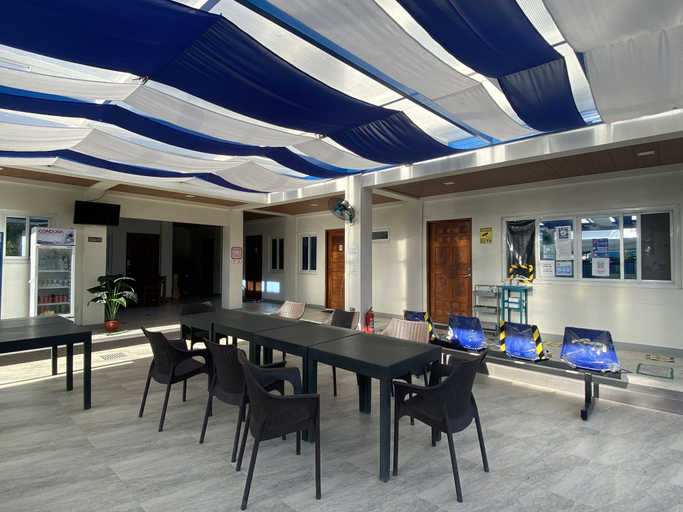 Food & Drinks 4, Hip Nautic Beach Resort by Cocotel, Lian