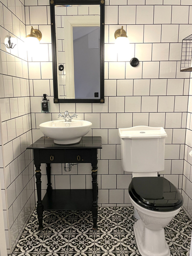 Bathroom 4, Hotel Hamngatan 27, Falkenberg