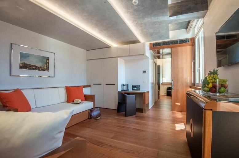 Bedroom 2, Hotel Rialto, Venezia