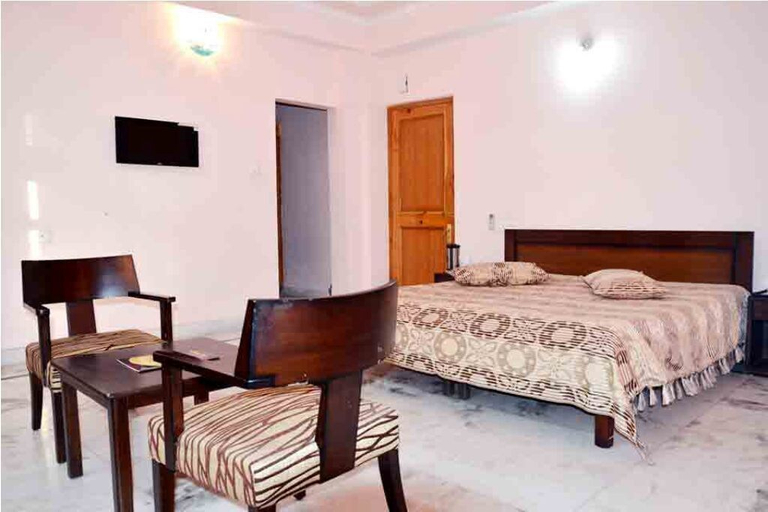 Bedroom 2, Hotel Atul Regency, Shimla