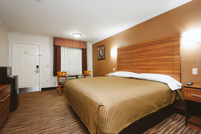 Bedroom 5, Palace Inn Wayside, Houston