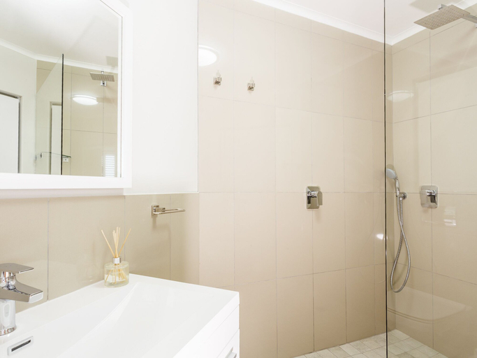 Bathroom 3, 3 Driftwood, iLembe