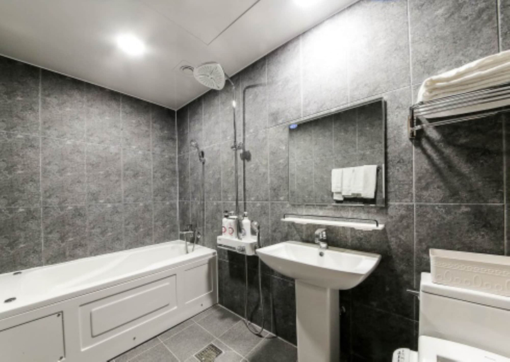 Bathroom 3, Shilla E Stay Motel, Yeosu