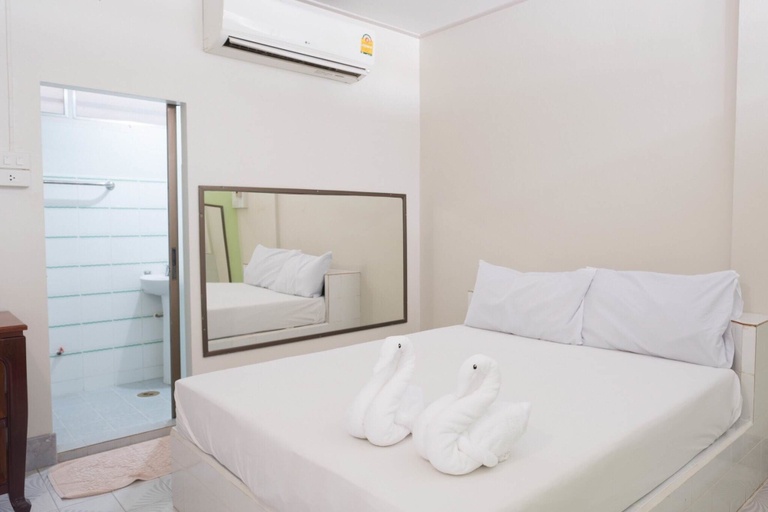 Bedroom 5, Chimphli Hotel, Khlung