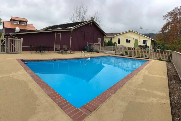 Sport & Beauty, Rellik House. Winery and Alpaca Farm, Jackson