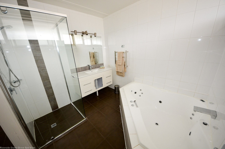 Bathroom 5, Riverside Ocean Grove, Greater Geelong - Pt B