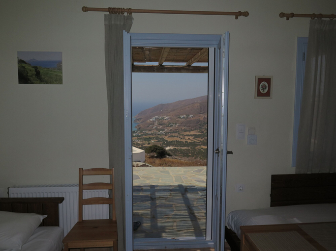 Bedroom 3, Kaminaki Amorgos, South Aegean