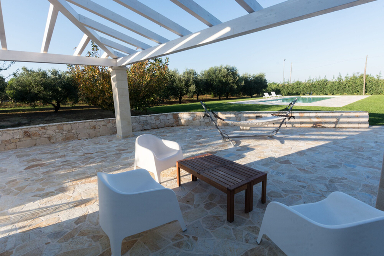 Others 5, Villa Oriana, Brindisi