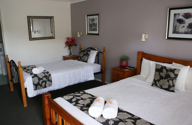 Bedroom 3, Karuah Riverside Motel, Port Stephens