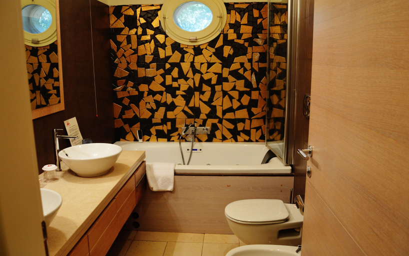 Bathroom 5, Tenuta Monacelle, Bari