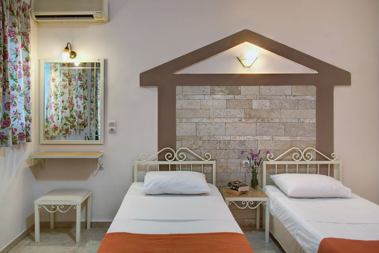 Bedroom 5, Le Palme, Crete