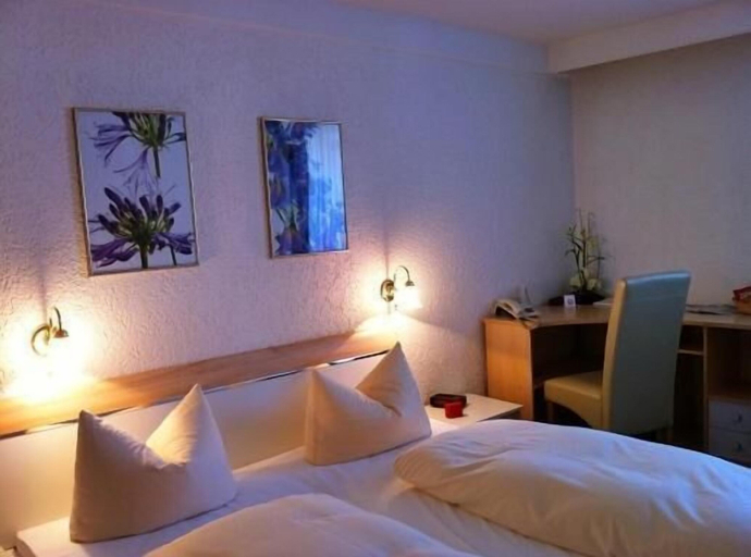 Bedroom 4, Mayerhofer - Hotel - Restaurant - Partyservice - Tagung, Passau