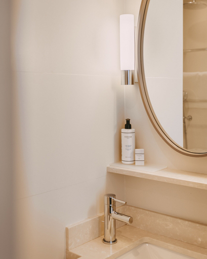 Bathroom 5, Hôtel d'Orsay, Paris