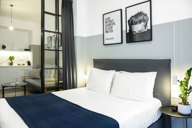 Bedroom 5, Pame Paradiso, Attica