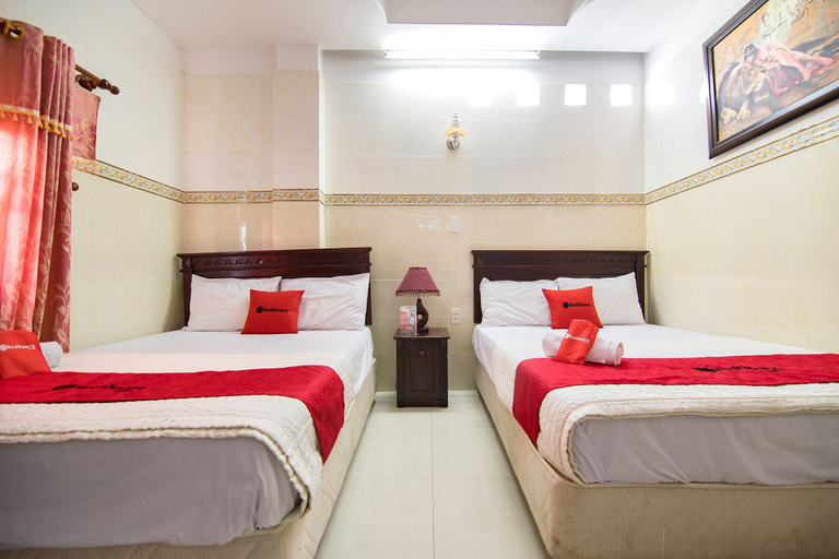 Bedroom 2, RedDoorz Plus near Tan Son Nhat Airport, Ho Chi Minh City