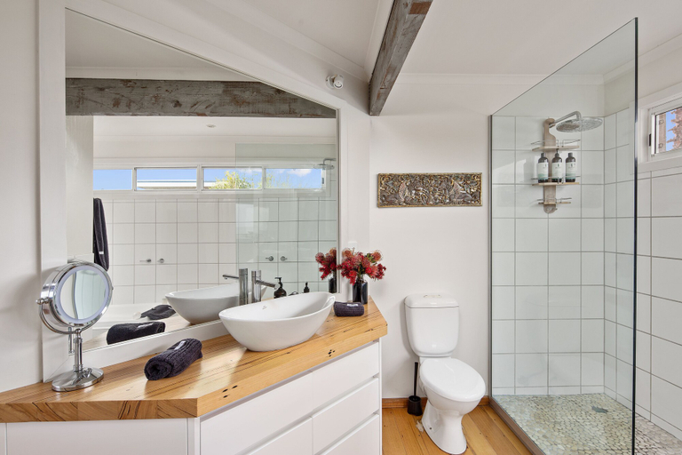 Bathroom, Smith Beach Getaways Beachwood Luxury Villa, Bass Coast - Phillip Is.