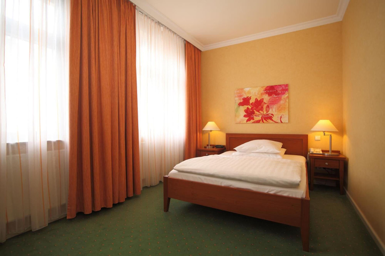 Bedroom 3, Hotel Alster-Hof, Hamburg
