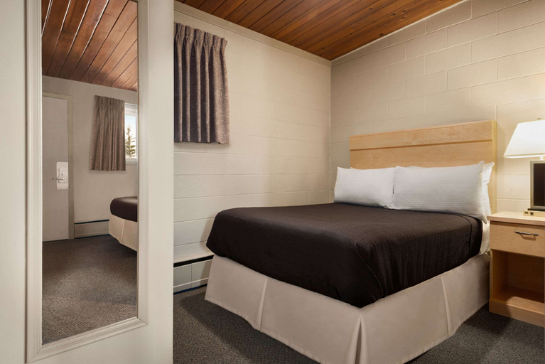 Bedroom 4, Thriftlodge Moose Jaw, Division No. 7