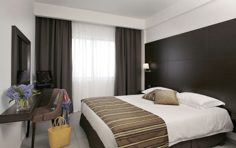 Bedroom 3, Anemi Hotel & Suites