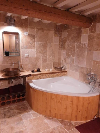 Bathroom 5, Mas de L'amme, Vaucluse
