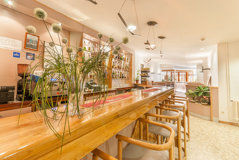 Food & Drinks 5, Hotel Montecarlo