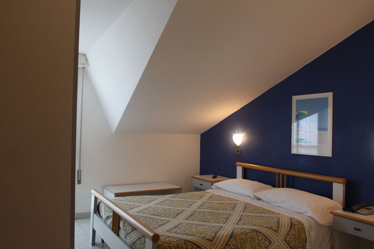 Bedroom 4, Hotel Adele, Rimini
