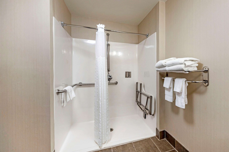 Bathroom 3, Comfort Inn & Suites Oklahoma City West - I-40, Oklahoma