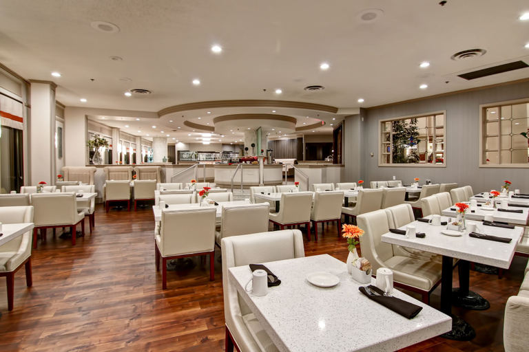 Food & Drinks 5, Chateau Lacombe Hotel, Division No. 11