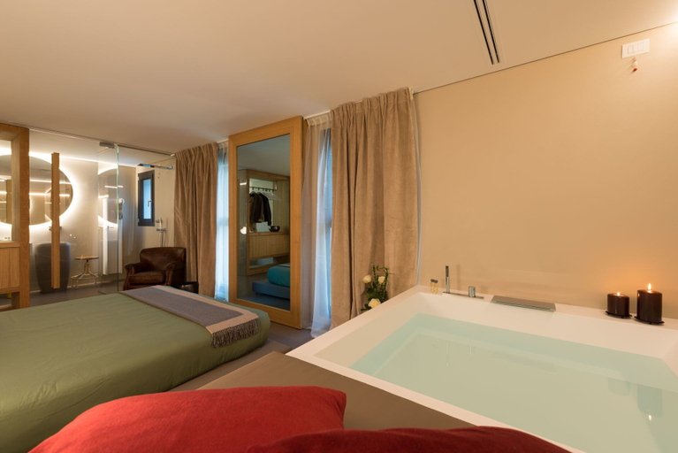 Bedroom 3, Locanda Black and White, Sondrio