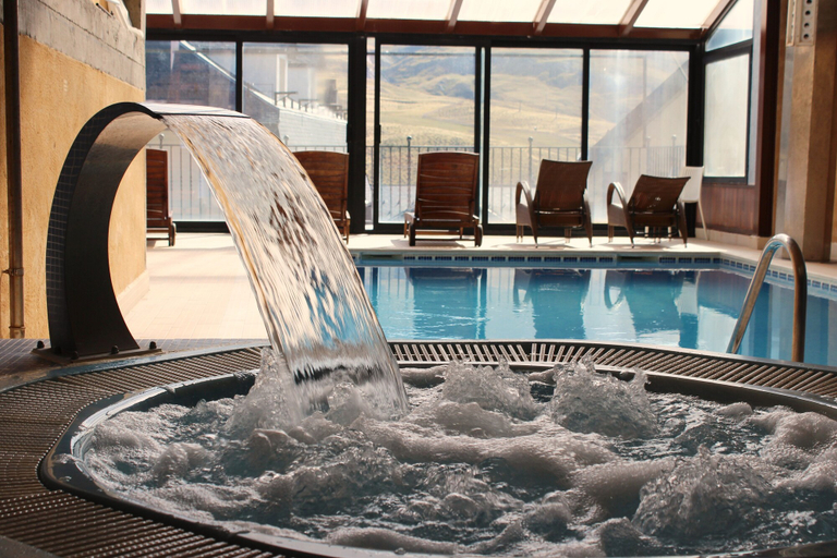 Sport & Beauty 3, YoY Villa de Sallent 4, Huesca
