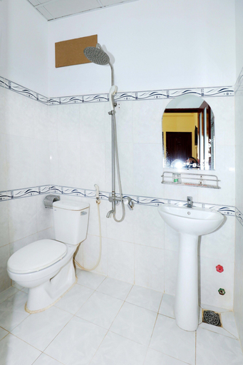 Bathroom 3, Cam Binh Hotel, Vũng Tàu