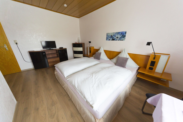 Bedroom 3, Gasthaus Engemann bei Matt, Paderborn