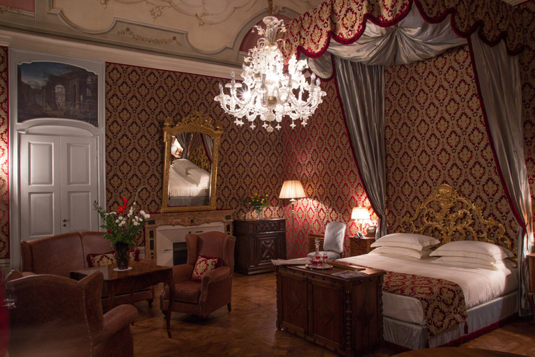 Bedroom 3, Castello di Guarene, Cuneo
