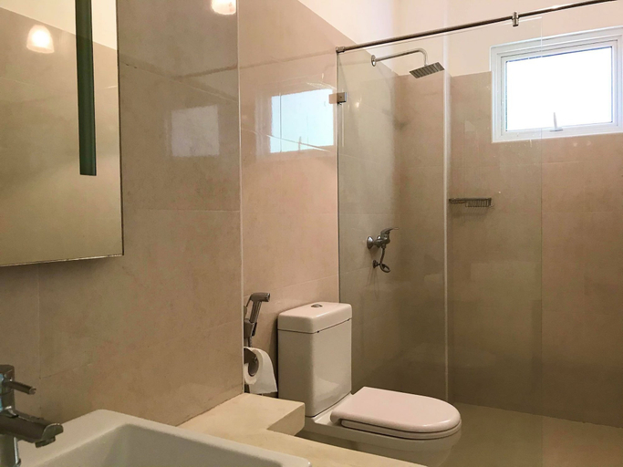 Bathroom 4, Amandari Holiday Villa, K.F.G. & G. Korale