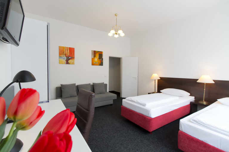 Bedroom 3, Aparthotel Vega, Berlin