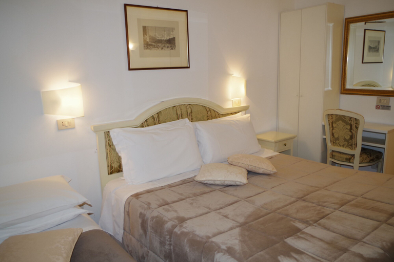 Bedroom 3, Locanda Casa Petrarca, Venezia