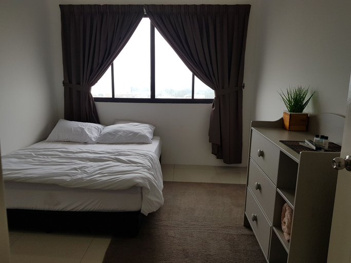 Bedroom 2, Executive Seaview at Icon Residence, Kuala Terengganu