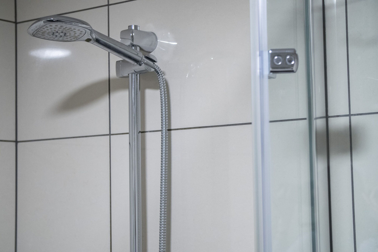 Bathroom 3, Adventure Q2 Hostel, Queenstown-Lakes