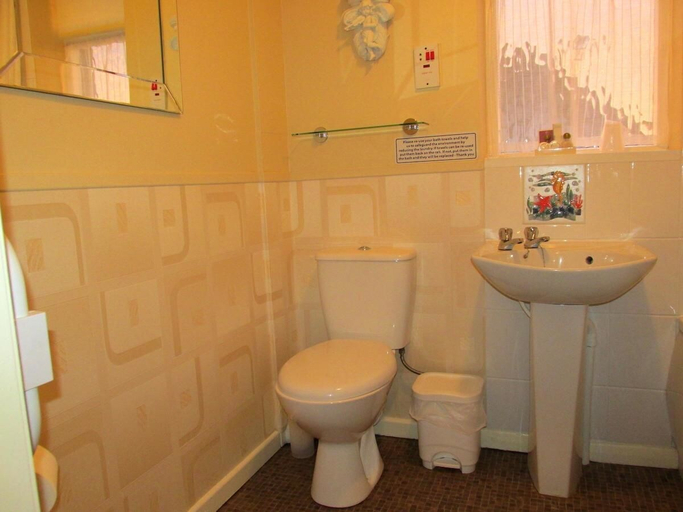 Bathroom 4, The Sunningdale, Lincolnshire