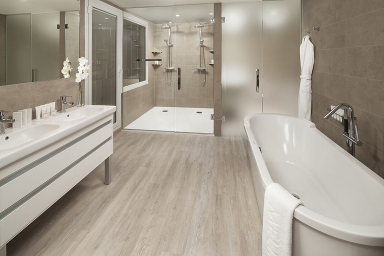 Bathroom 5, Melia Sitges, Barcelona