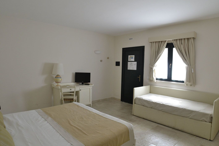 Bedroom 4, Masseria Santa Teresa, Bari
