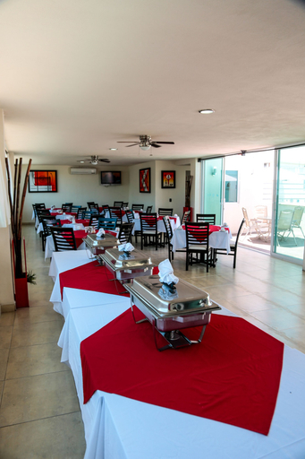 Food & Drinks 5, Hotel Portonovo Plaza Malecón, Puerto Vallarta