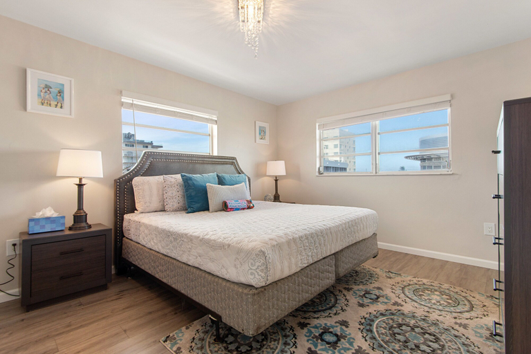 Bedroom 3, 2 Bedroom 2Bath Deluxe Apt with Patio, Miami-Dade