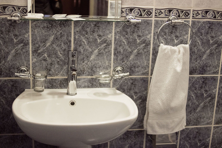 Bathroom 3, Hotel Robinzon, Novokuznetskiy