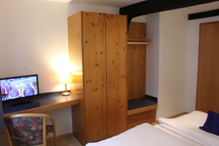 Bedroom 2, Gasthaus Kraft, Kassel